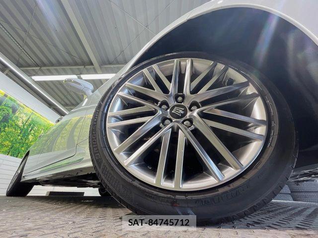 Toyota CROWN SEDAN 2021-05 6715940-12