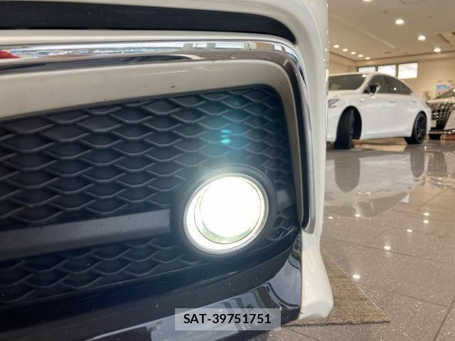 Toyota CROWN SEDAN 2020-01 6790898-11