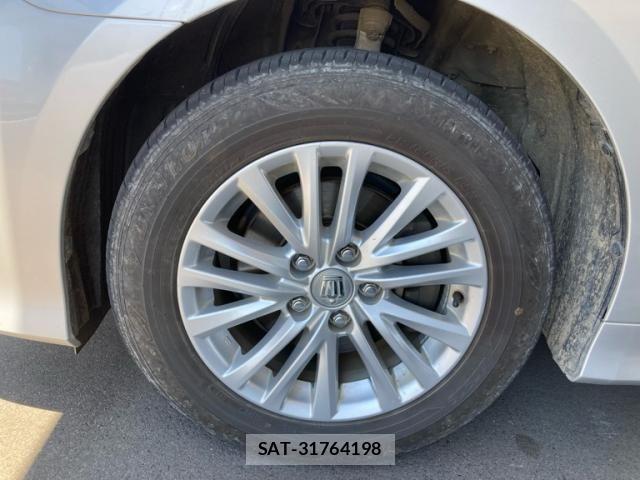 Toyota CROWN SEDAN 2017-05 6903760-11