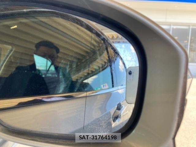 Toyota CROWN SEDAN 2017-05 6903760-13