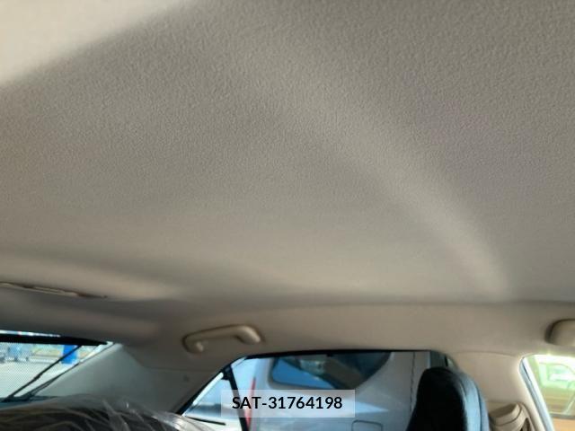 Toyota CROWN SEDAN 2017-05 6903760-27
