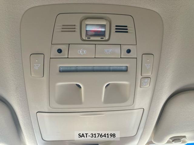 Toyota CROWN SEDAN 2017-05 6903760-28