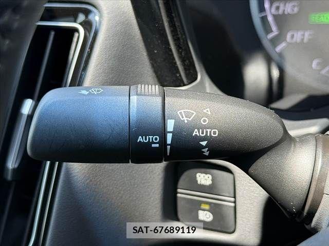 Toyota CROWN SEDAN 2020-07 6992801-23