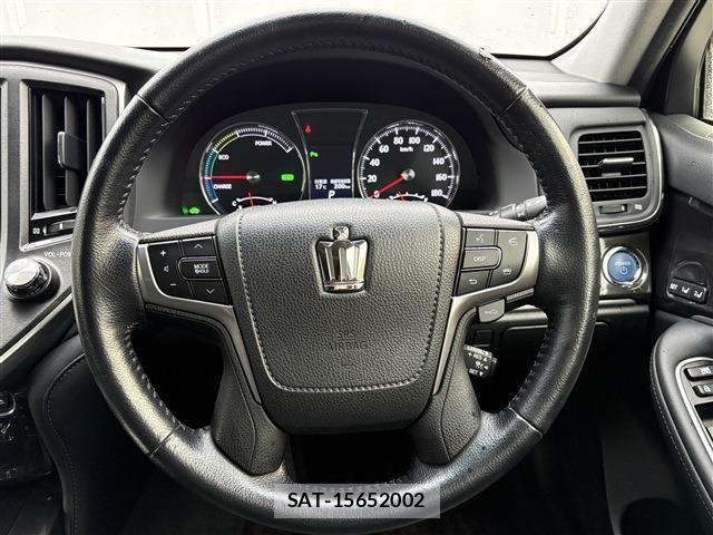 Toyota CROWN SEDAN 2015-02 7058079-10