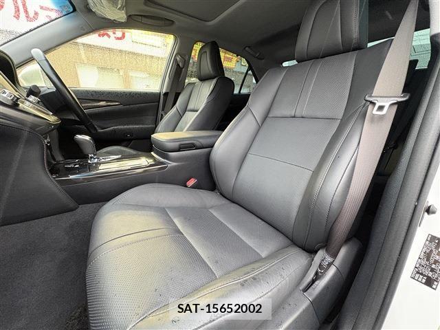 Toyota CROWN SEDAN 2015-02 7058079-29