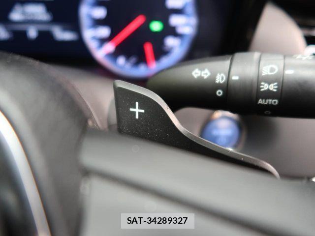 Toyota CROWN SEDAN 2019-06 7216724-9
