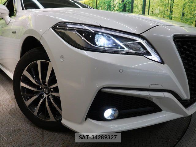 Toyota CROWN SEDAN 2019-06 7216724-14