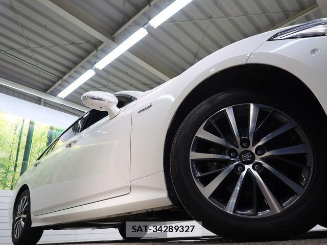 Toyota CROWN SEDAN 2019-06 7216724-15