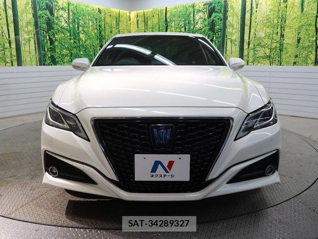 Toyota CROWN SEDAN 2019-06 7216724-16
