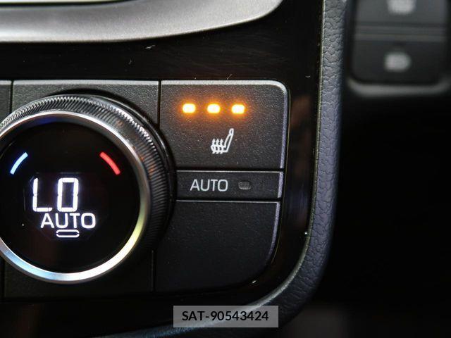 Toyota CROWN SEDAN 2021-03 7216725-5