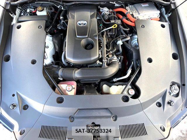 Toyota CROWN SEDAN 2018-12 7216716-17