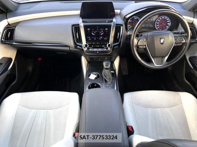 Toyota CROWN SEDAN 2018-12 7216716-1