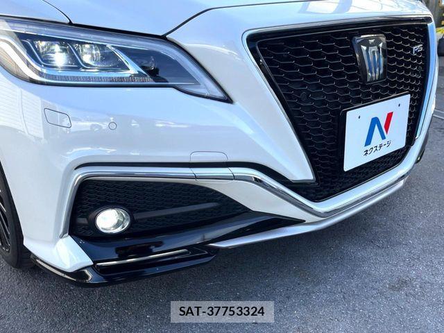 Toyota CROWN SEDAN 2018-12 7216716-2