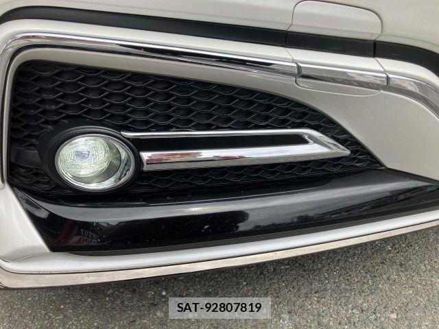 Toyota CROWN SEDAN 2018-11 7216704-9