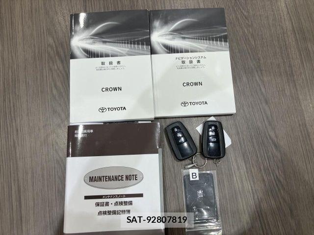 Toyota CROWN SEDAN 2018-11 7216704-10