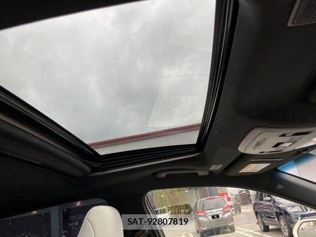 Toyota CROWN SEDAN 2018-11 7216704-16