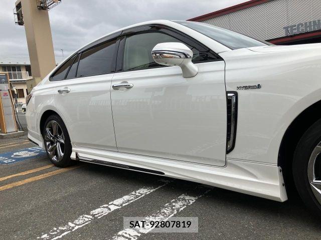 Toyota CROWN SEDAN 2018-11 7216704-6