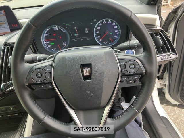 Toyota CROWN SEDAN 2018-11 7216704-8