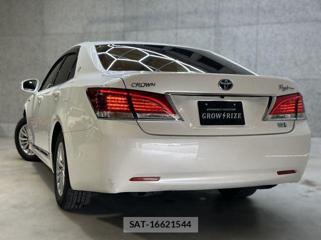 Toyota CROWN SEDAN 2016-03 7271749-4