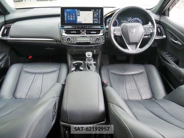 Toyota CROWN SEDAN 2021-09 7326419-11