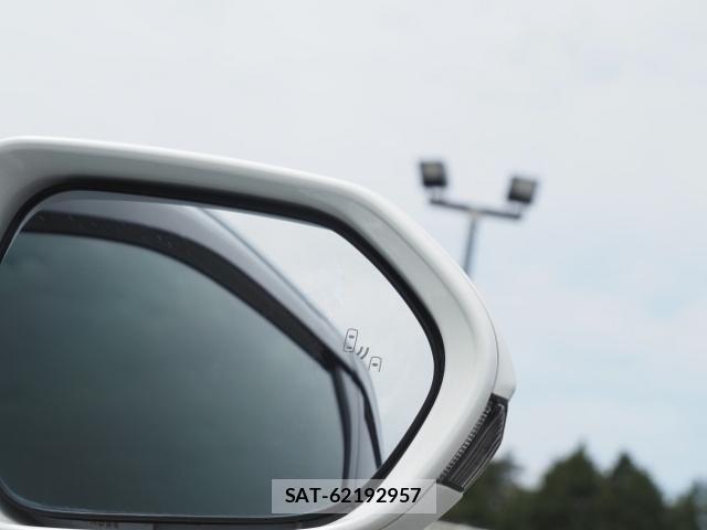 Toyota CROWN SEDAN 2021-09 7326419-20