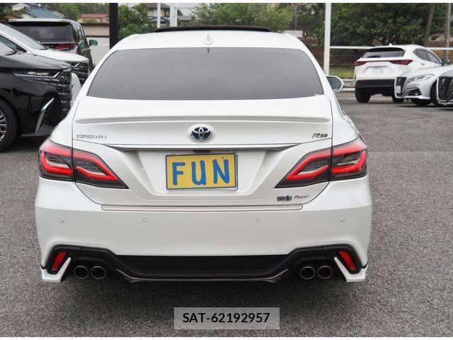 Toyota CROWN SEDAN 2021-09 7326419-6