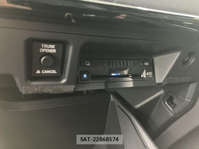 Toyota CROWN SEDAN 2020-03 7326423-18