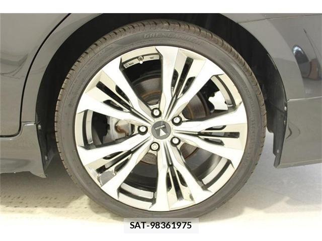 Toyota CROWN SEDAN 2019-03 7357333-24