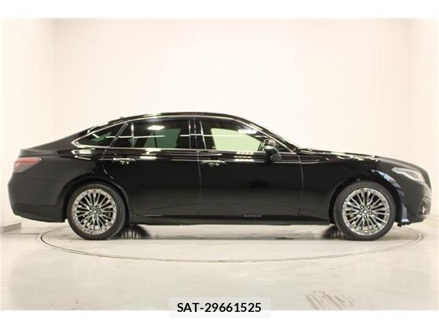Toyota CROWN SEDAN 2021-05 7357336-14