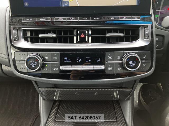 Toyota CROWN SEDAN 2022-04 7357329-17