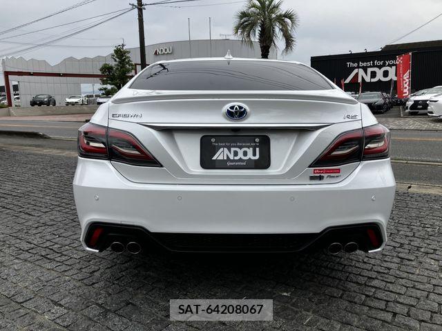 Toyota CROWN SEDAN 2022-04 7357329-6