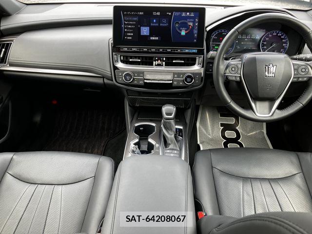 Toyota CROWN SEDAN 2022-04 7357329-8