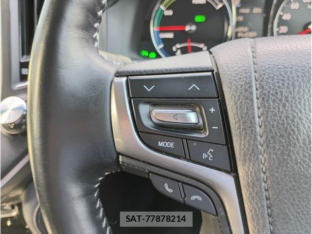 Toyota CROWN SEDAN 2018-03 7357335-9