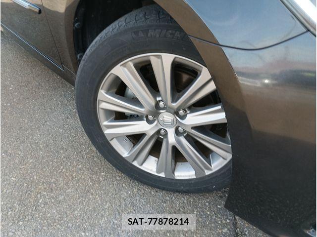 Toyota CROWN SEDAN 2018-03 7357335-4