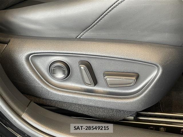 Toyota CROWN SEDAN 2021-02 7391739-22