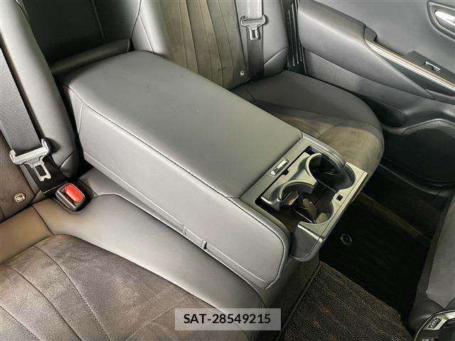 Toyota CROWN SEDAN 2021-02 7391739-26