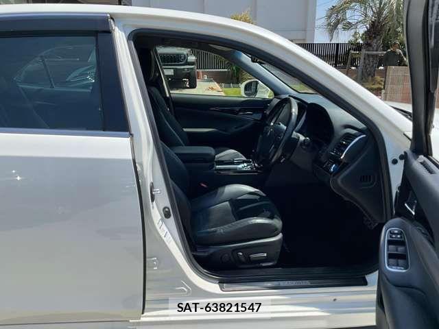 Toyota CROWN SEDAN 2018-05 7453700-12