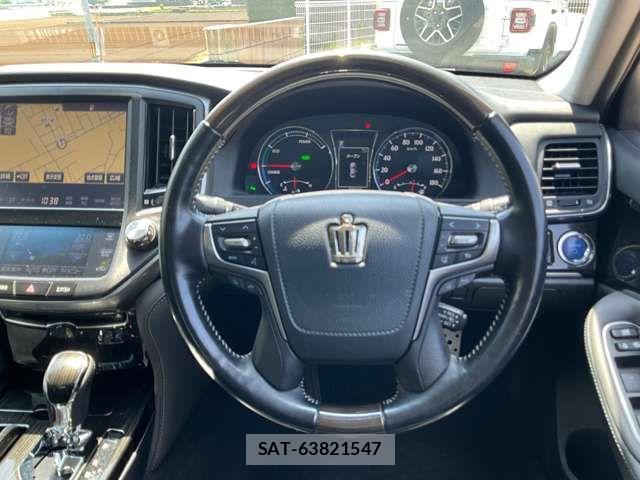 Toyota CROWN SEDAN 2018-05 7453700-13