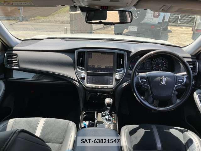 Toyota CROWN SEDAN 2018-05 7453700-14