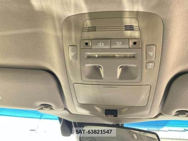 Toyota CROWN SEDAN 2018-05 7453700-24