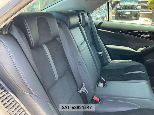 Toyota CROWN SEDAN 2018-05 7453700-28