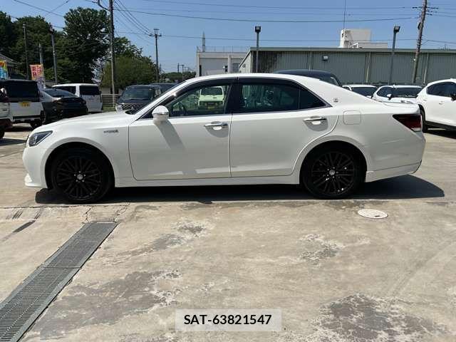 Toyota CROWN SEDAN 2018-05 7453700-3
