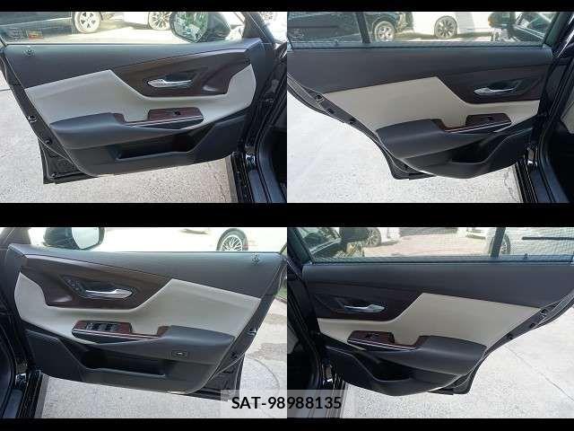 Toyota CROWN SEDAN 2022-02 7453696-15