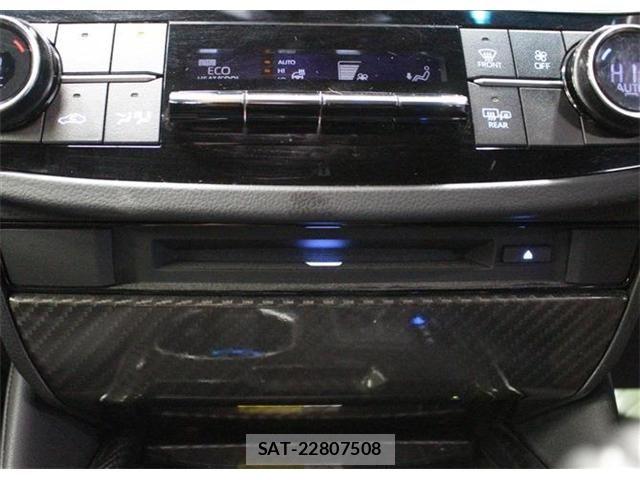 Toyota CROWN SEDAN 2021-06 7500070-26