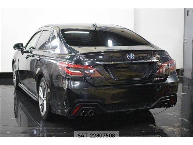 Toyota CROWN SEDAN 2021-06 7500070-3