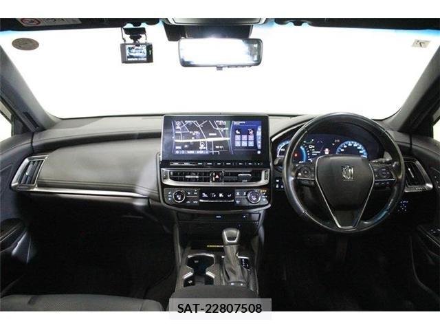 Toyota CROWN SEDAN 2021-06 7500070-8