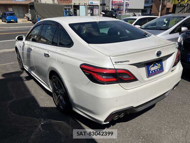 Toyota CROWN SEDAN 2018-01 7508444-10