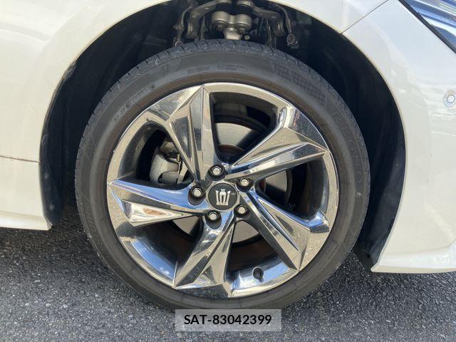 Toyota CROWN SEDAN 2018-01 7508444-11
