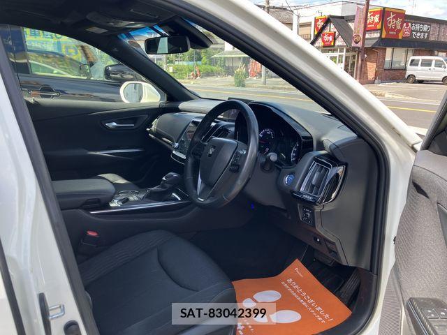 Toyota CROWN SEDAN 2018-01 7508444-3