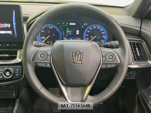 Toyota CROWN SEDAN 2021-04 7561984-13